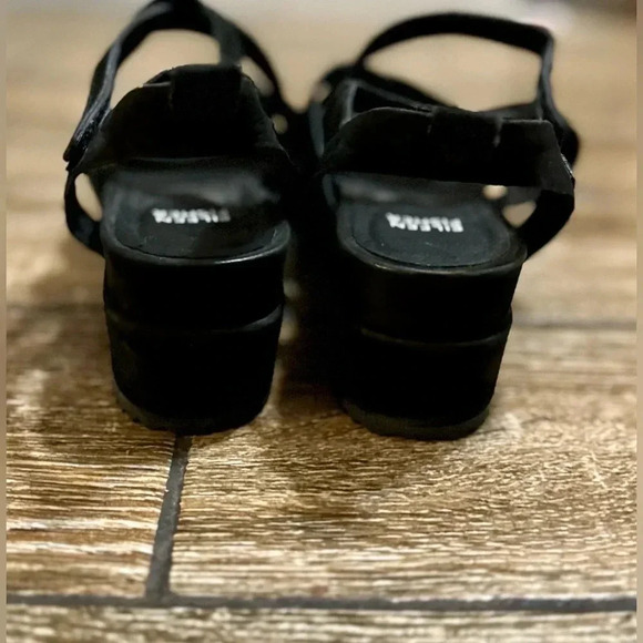 EILEEN FISHER EXTRA LEATHER PLATFORM STRAPPY SANDAL SZ 7 US - Picture 4 of 4